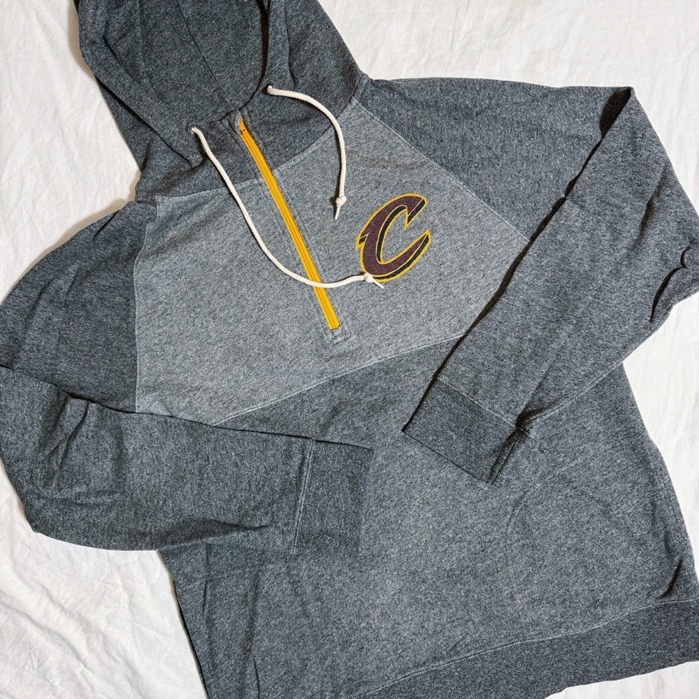 HOMAGE Cleveland Cavaliers XL Quarter Zip Sweatshirt